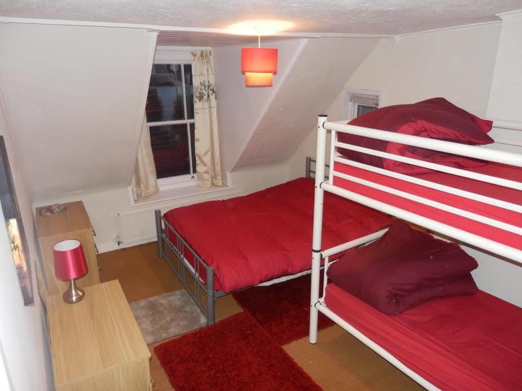 Ocean Backpackers Self-Catering Hostel Ilfracombe Kültér fotó