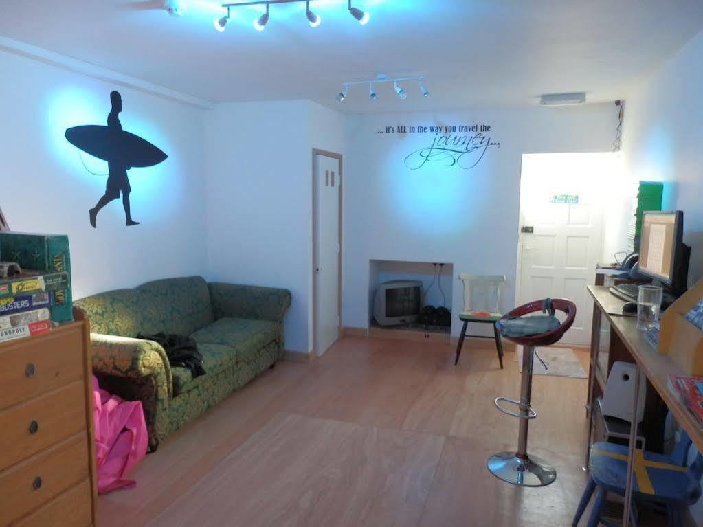 Ocean Backpackers Self-Catering Hostel Ilfracombe Kültér fotó