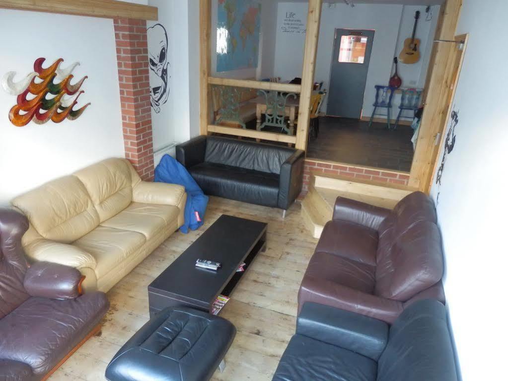 Ocean Backpackers Self-Catering Hostel Ilfracombe Kültér fotó