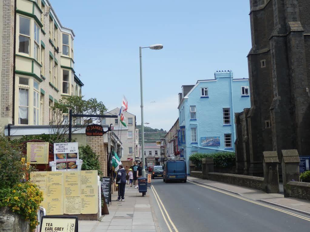 Ocean Backpackers Self-Catering Hostel Ilfracombe Kültér fotó