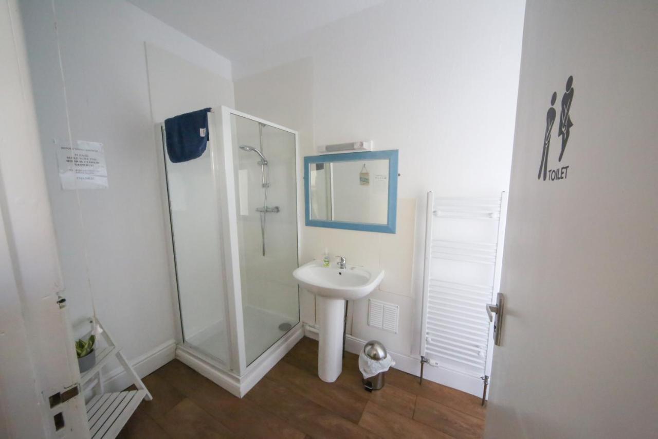 Ocean Backpackers Self-Catering Hostel Ilfracombe Kültér fotó